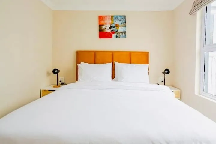 Caline Vip Luxury Jacuzzi &, Swimming Pool Mews Bed & Breakfast Cape Town
