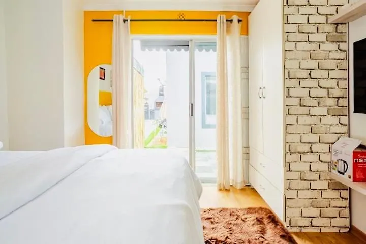 Caline Vip Luxury Jacuzzi &, Swimming Pool Mews Bed & Breakfast Cape Town