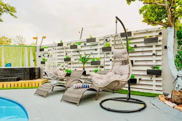 Caline Vip Luxury Jacuzzi &, Swimming Pool Mews Bed & Breakfast Cape Town 0*,  South Africa