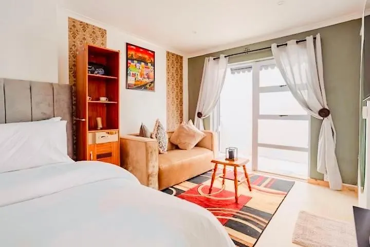 Caline Vip Luxury Jacuzzi &, Swimming Pool Mews Bed & Breakfast Cape Town
