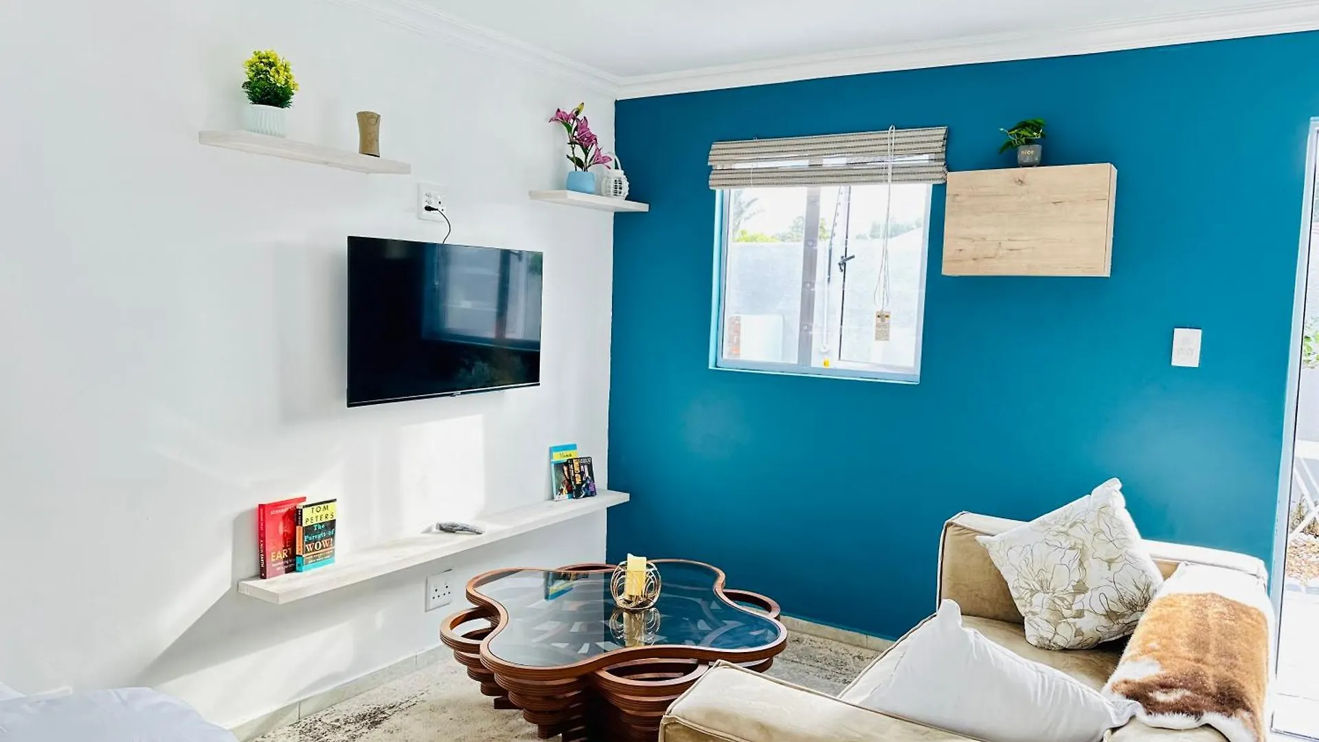 Caline Vip Luxury Jacuzzi &, Swimming Pool Mews Bed & Breakfast Cape Town South Africa