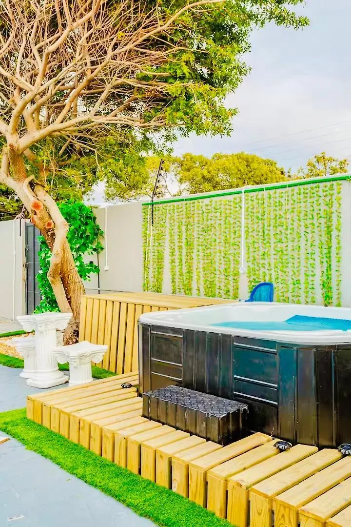 Caline Vip Luxury Jacuzzi &, Swimming Pool Mews Bed & Breakfast Cape Town South Africa
