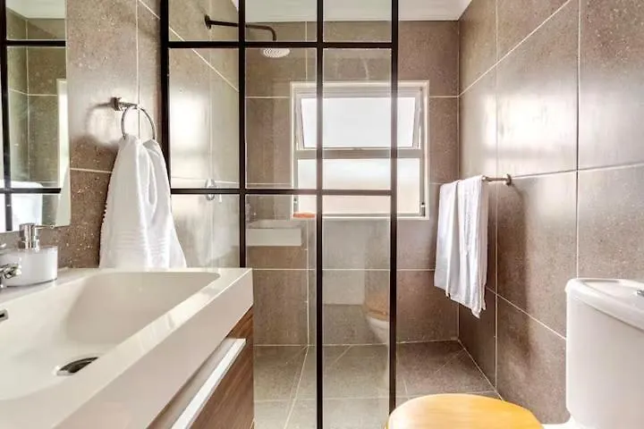 Caline Vip Luxury Jacuzzi &, Swimming Pool Mews Bed & Breakfast Cape Town South Africa