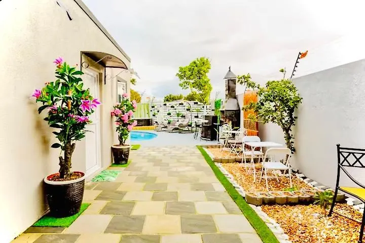 Caline Vip Luxury Jacuzzi &, Swimming Pool Mews Bed & Breakfast Cape Town South Africa