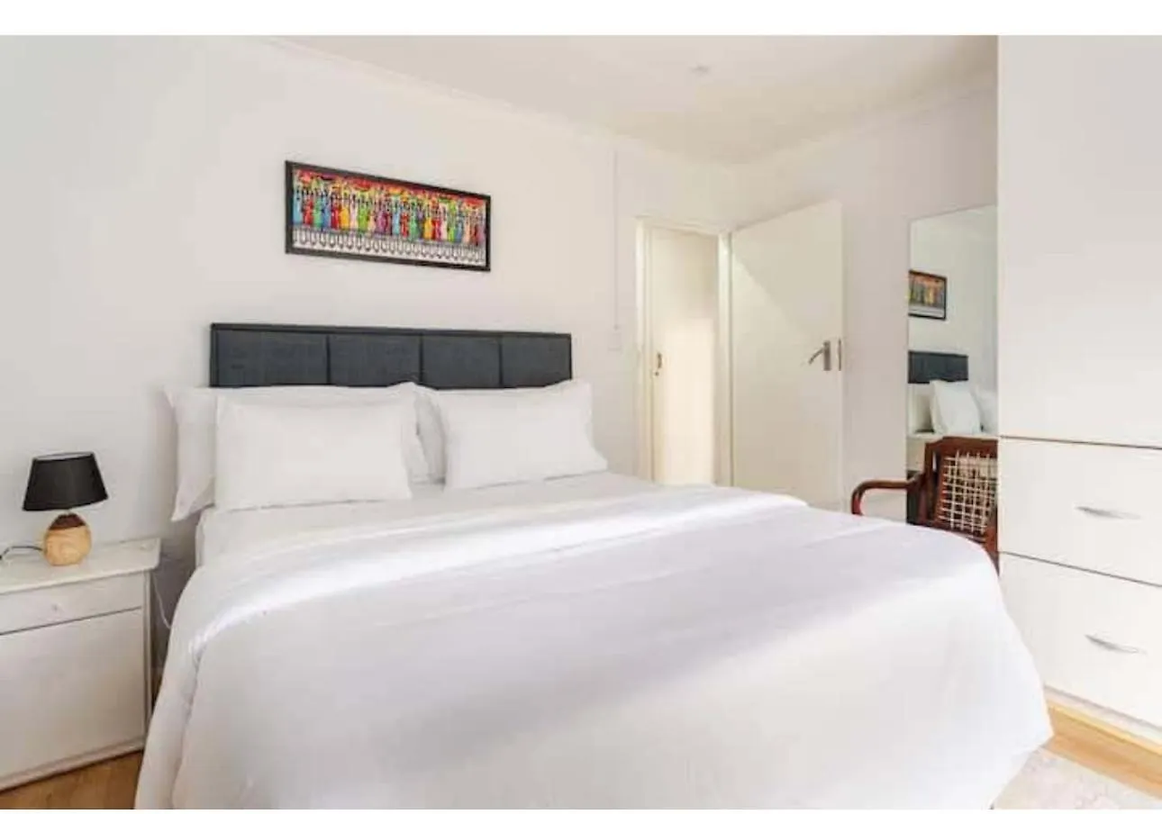 ケープタウン Caline Vip Luxury Jacuzzi &, Swimming Pool Mews Bed & Breakfast 0*,  南アフリカ