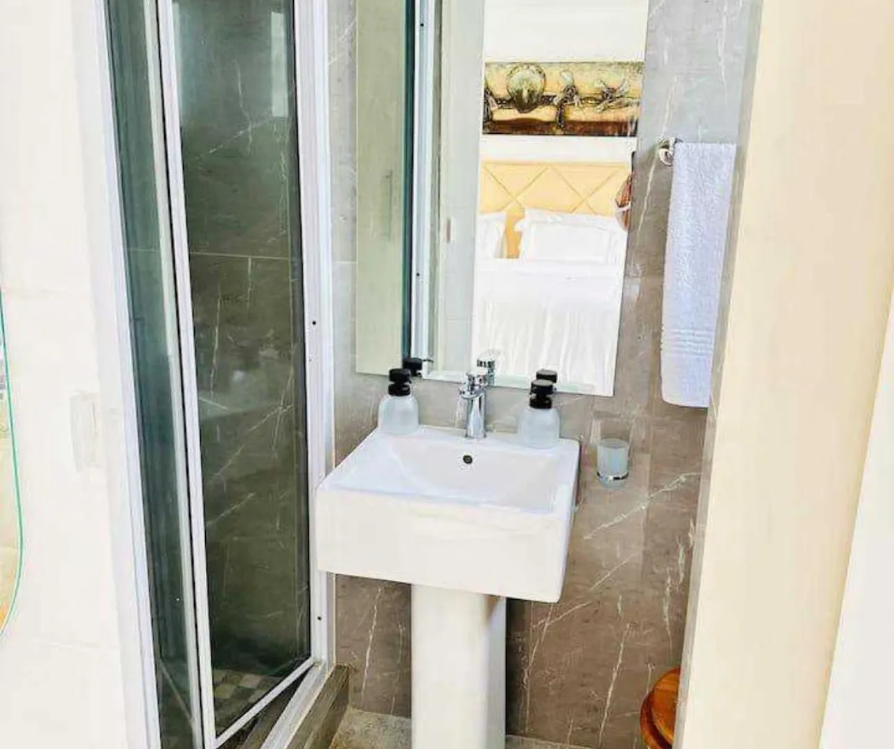 ケープタウン Caline Vip Luxury Jacuzzi &, Swimming Pool Mews Bed & Breakfast