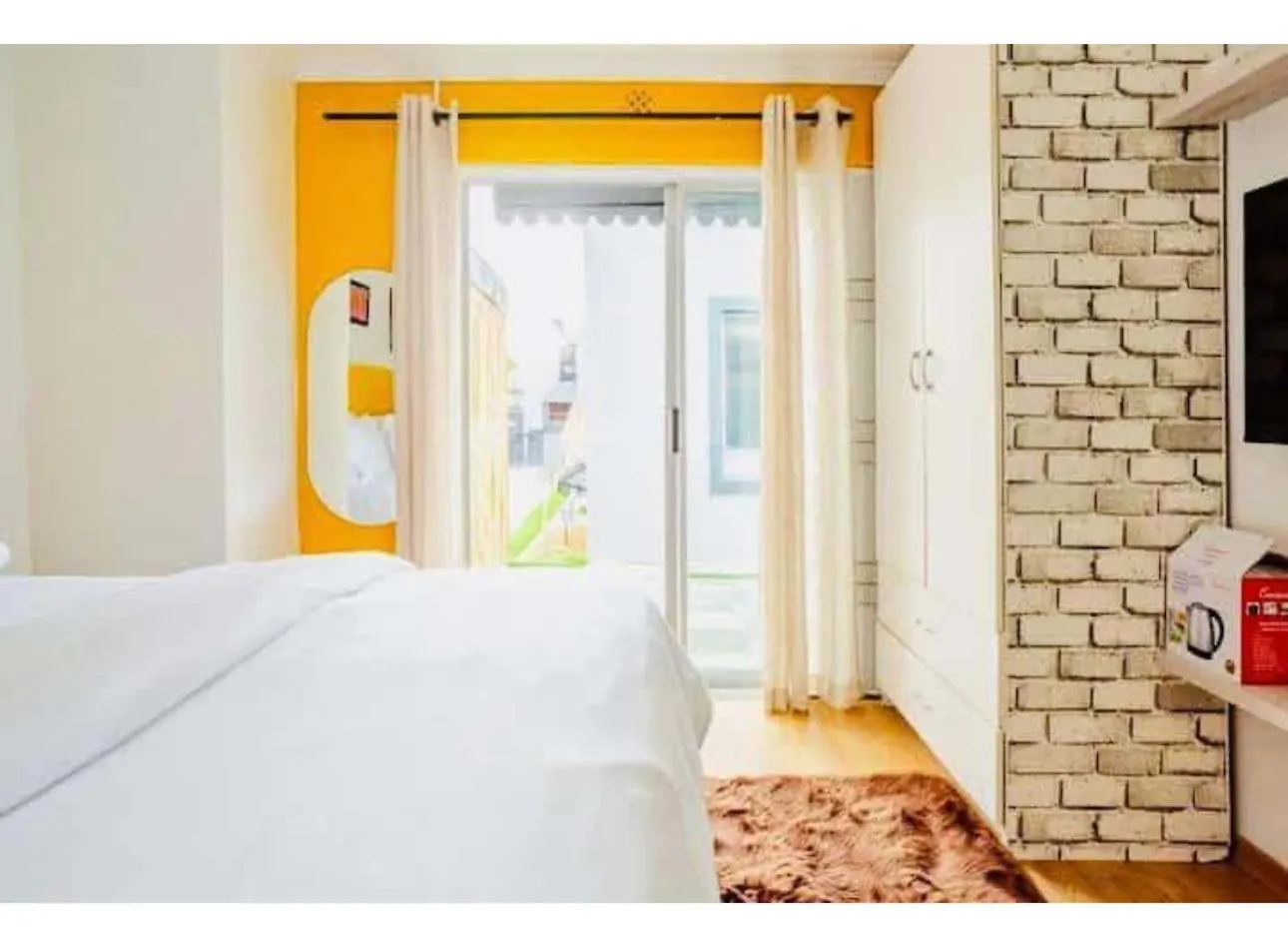 Caline Vip Luxury Jacuzzi &, Swimming Pool Mews Bed & Breakfast Cape Town