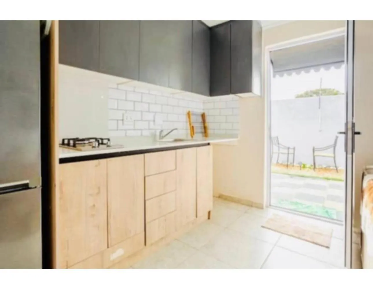 Caline Vip Luxury Jacuzzi &, Swimming Pool Mews Bed & Breakfast Cape Town