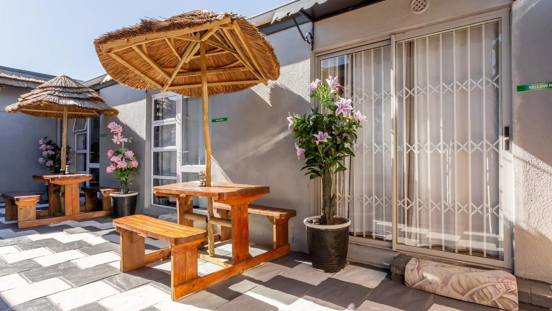 Caline Vip Luxury Jacuzzi &, Swimming Pool Mews Bed & Breakfast Cape Town South Africa