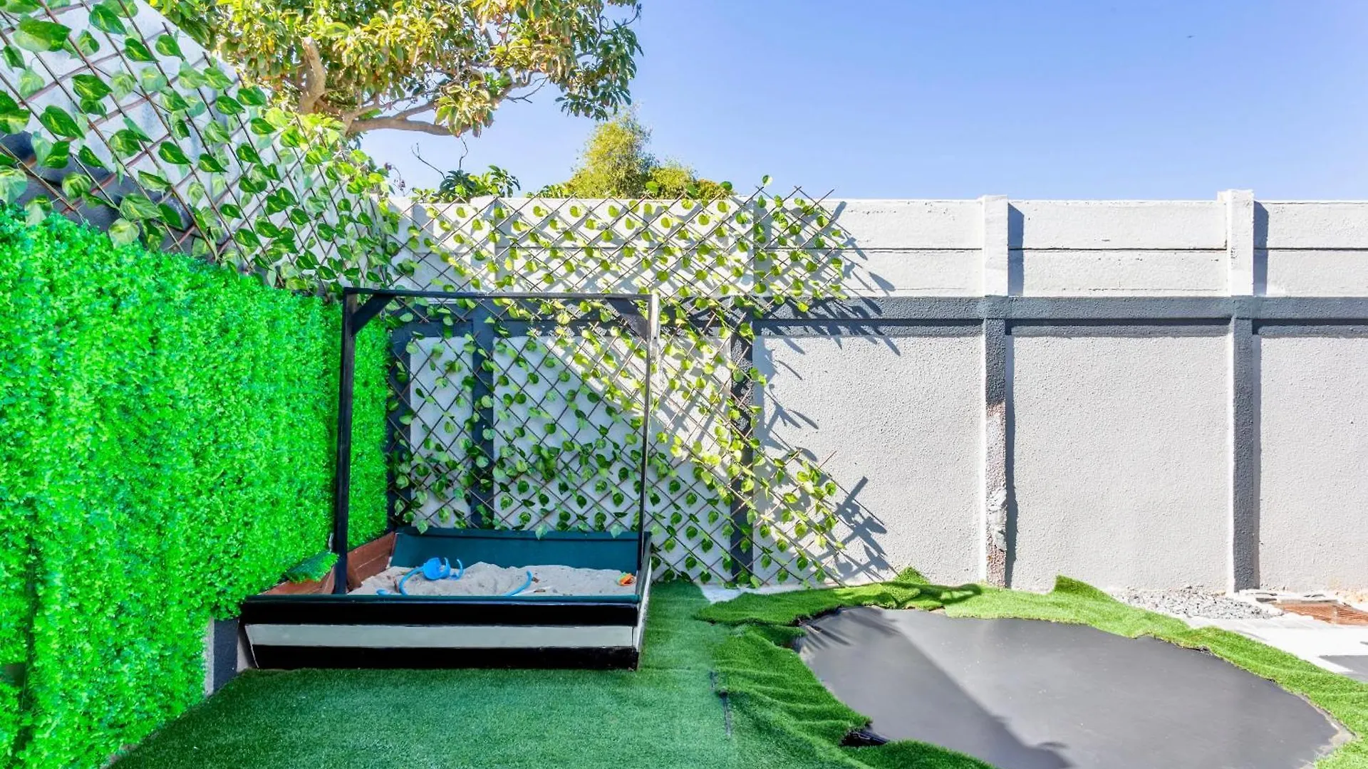 Caline Vip Luxury Jacuzzi &, Swimming Pool Mews Bed & Breakfast Cape Town
